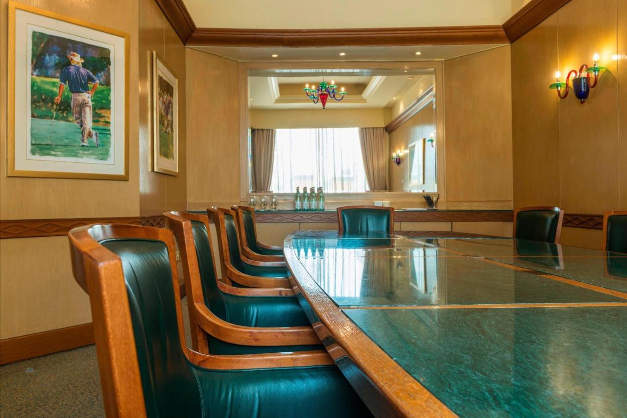 Le Meridien Fairway Dubaj Zewnętrze zdjęcie